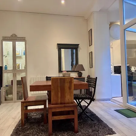 Centre Historique - Le Patio Apartment