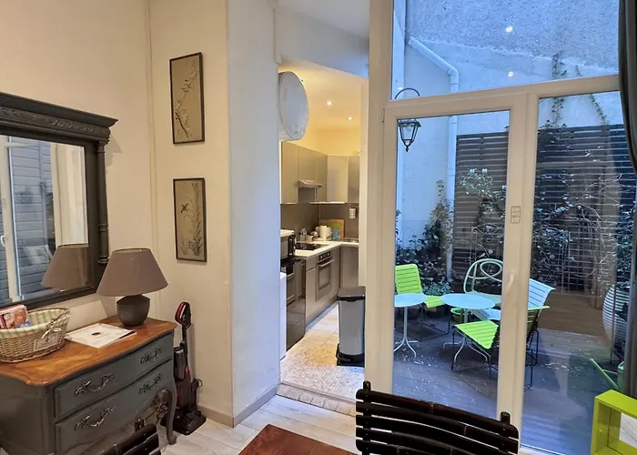 Centre Historique - Le Patio Apartment *