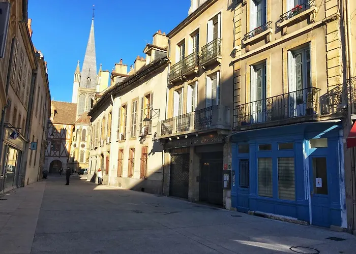 Centre Historique - Le Patio Apartment Dijon